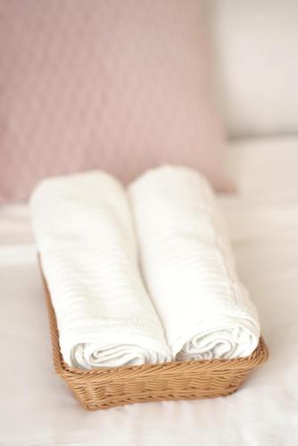 Quince Studio w/ Balcony Orochi Staycation PH at Loop Tower CDO