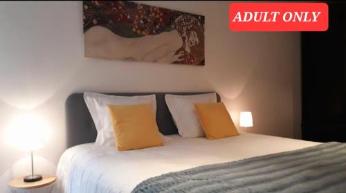 Table Et Chambre Particuliere