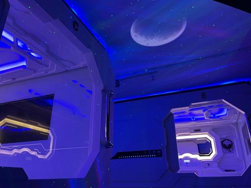 Bmax Spacepods
