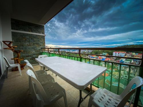 Bristle Ridge 2 bedroom Panoramic View