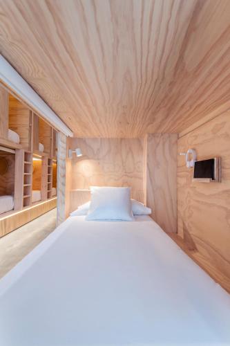 Colo Colo Hostel - Single Private Beds