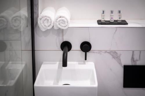 Dalton Sq Apartment 1