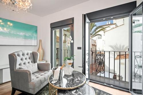 3 Puerto Banus luxurious apartment in the heart of the port