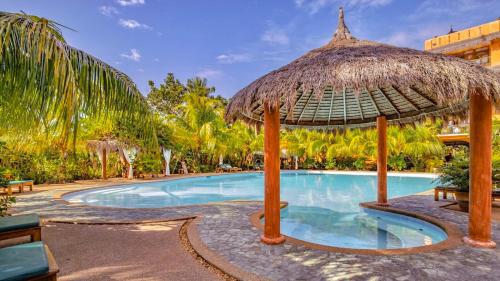 Coco Grove Beach Resort