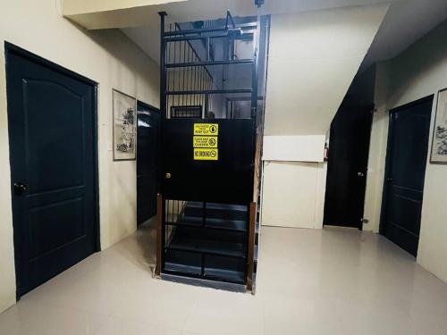 Staycation condotel apartelle fishermall qc