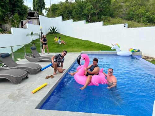 Check out this beautiful 5 bed villa with pool!
