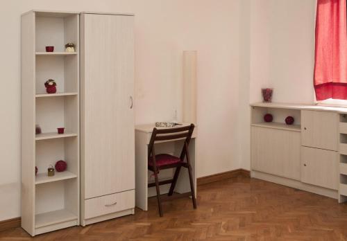 Hostel Mostel