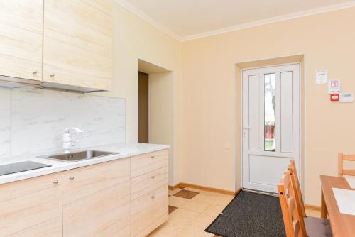 Viesu nams "Svīre-10