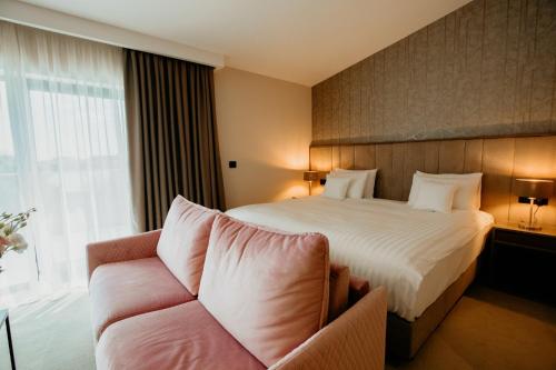 Stein Collection Hotel