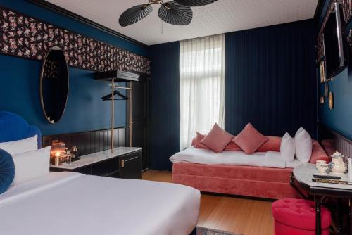 Craves Hotel