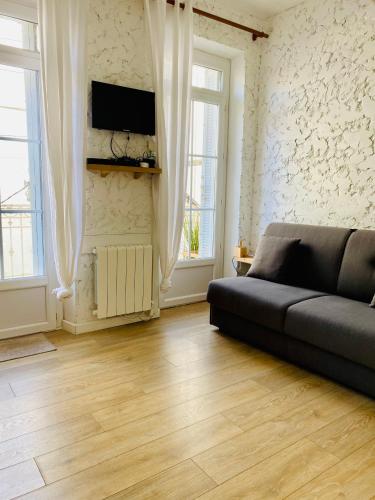 Studio équipé-climatisé avec balcon au Mourillon à 20m de la plage