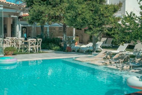 Georgia's Garden Hotel