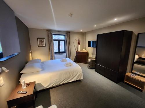 Hotel Pitlane Lodge & Restaurant