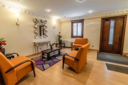 Apartamentos Santo Domingo de Silos