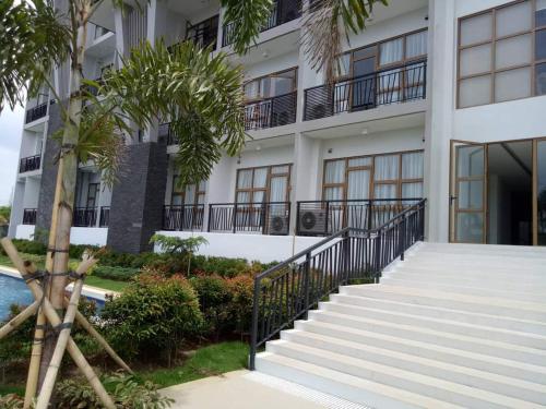 Crown Hotel at Harbour Springs Palawan Managed by Enderun Hotels