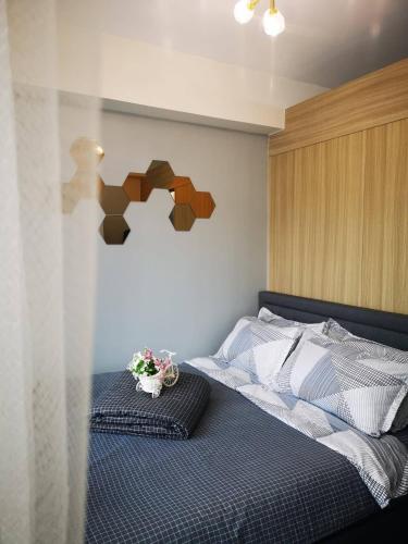 Shore Residences Mall of Asia Pool View 200mbps Free Wi-Fi