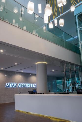 Tav Airport Hotel Izmir