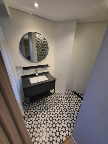 Infinity Tower Suites Makati
