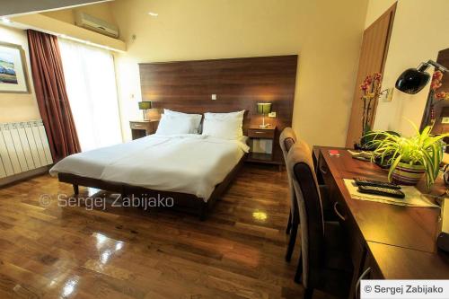 Hotel M