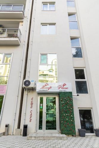 Rose Boutique Hotel & Hostel