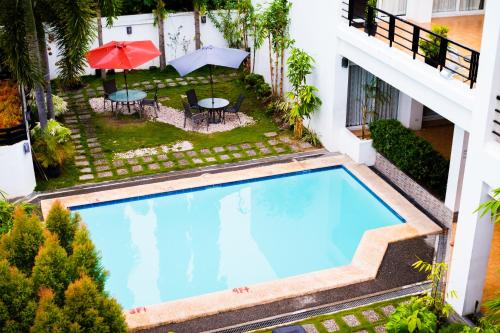 Be-ing Suites