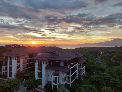 Sea Breeze Verandas at Anvaya Cove Penthouse Unit with Complete Sea View