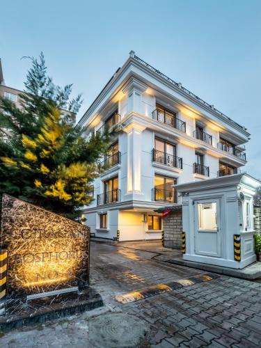 Çiragan Bosphorus Apartments