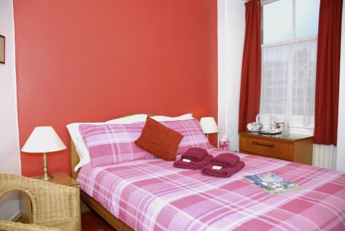 Adam Place Guest House - B&B