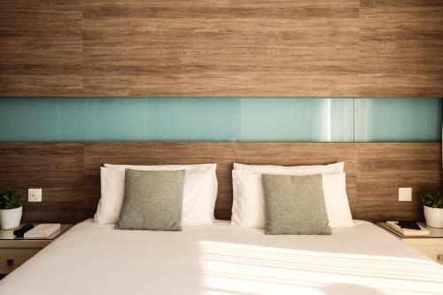 115 The Strand Hotel by NEU Collective