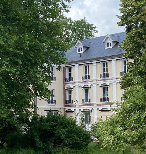 L'oree Du Bois Des Rois