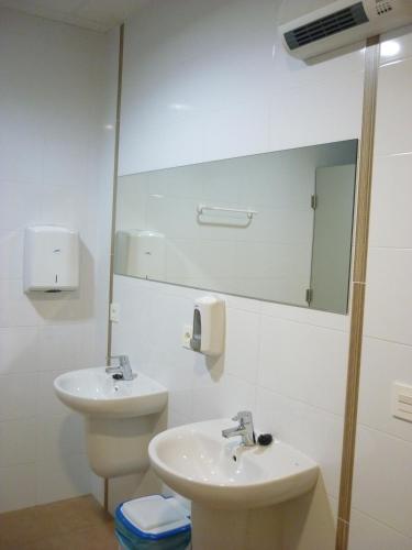 Pensión Albergue Puente Ribeira