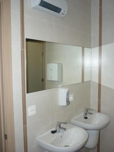 Pensión Albergue Puente Ribeira