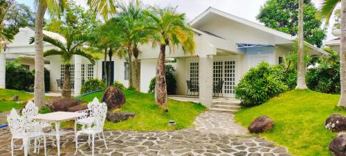 Chateau Bleu Resort