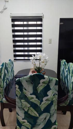 Davao Transient Villa with 24hrs security guard BBQ Grill , Free Parking and Wifi