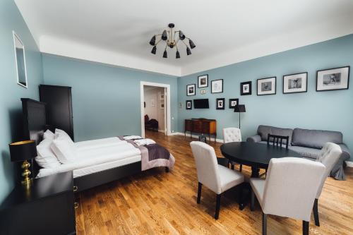 Sherlock Art Hotel