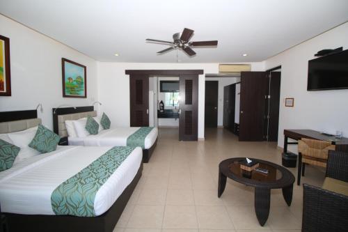 Busuanga Bay Lodge