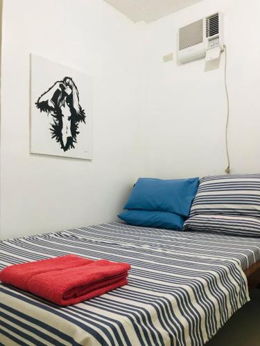 Queen's Room Rental 3