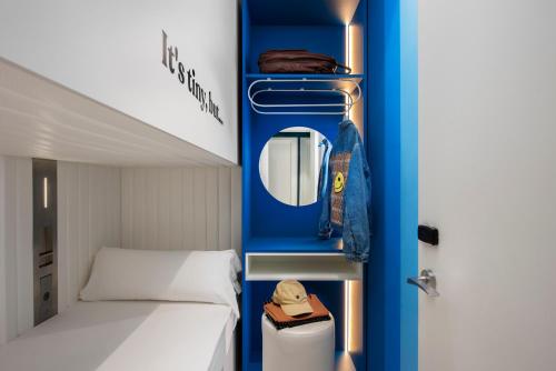 Coeo Pod Hostel