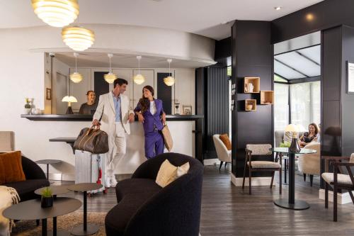 Emeraude Plaza Etoile