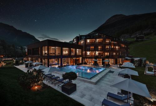 Castello Falkner Chalets & Residences