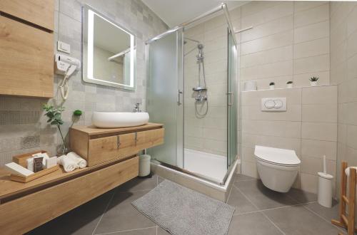 Chop Old House Hotel