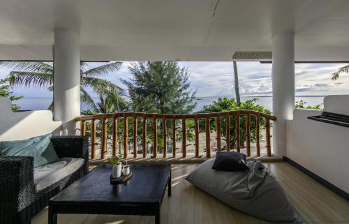 Ocean Vida Beach & Dive Resort