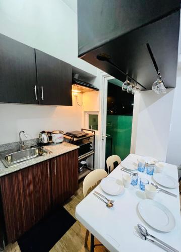 At Home Condo With Free Pool Access