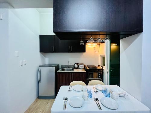 At Home Condo With Free Pool Access