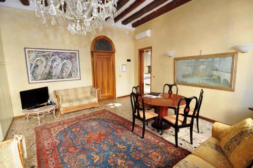 Casa Dei Pittori Venice Apartments