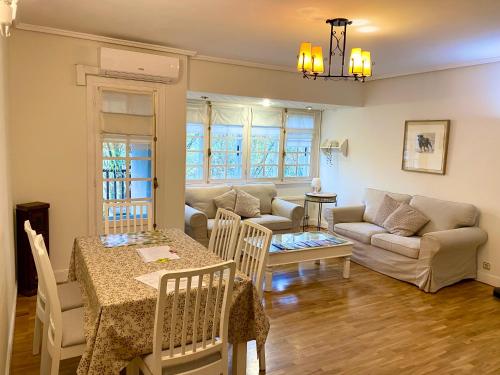 BeraBera,Parking free,2WC,Terraza,Aire acond,Auto Checkin