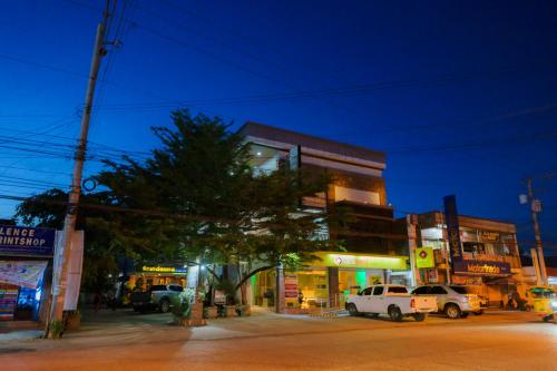 Madonna Hometel And Suites