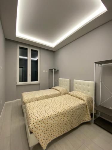 CASA DANTE: Oneglia Centro-Marina-Spiagge (3 min)