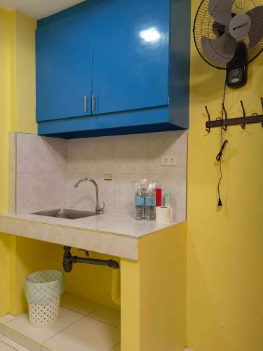 Yellow Pad by OYO Rooms
