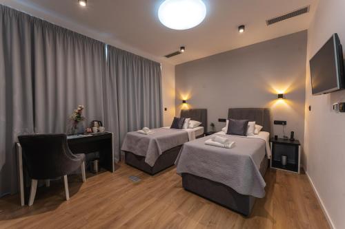 Sky & Sun Luxury Rooms